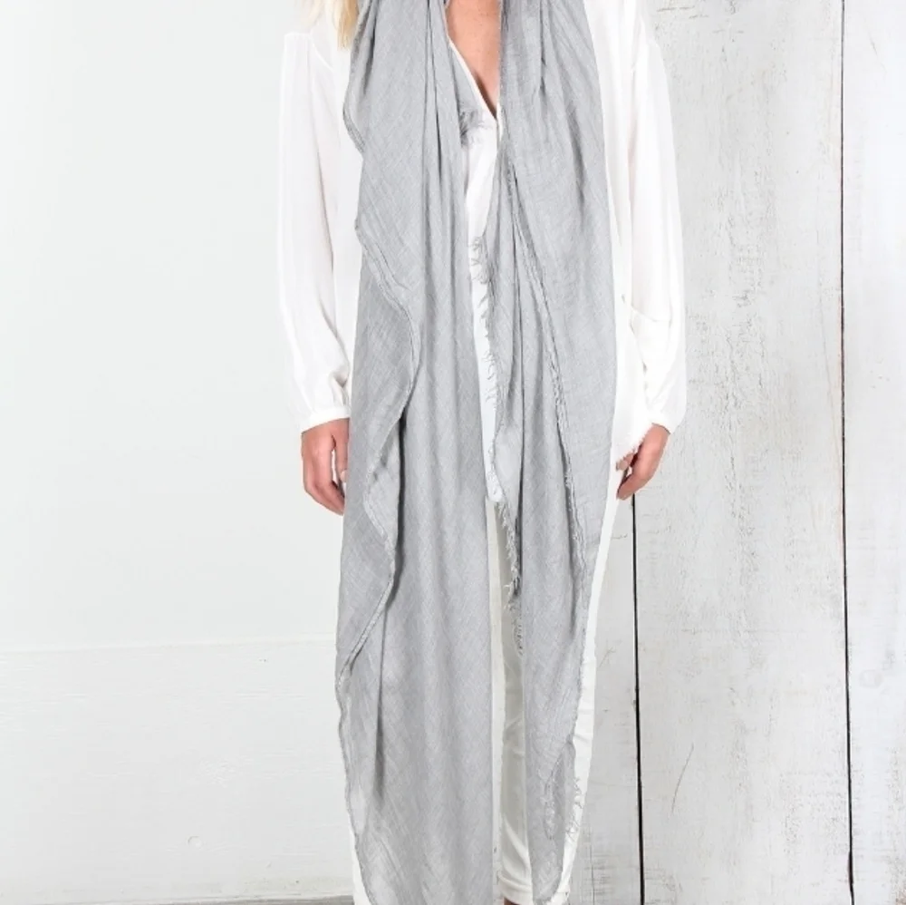 Faliero sarti Azzura scarf.